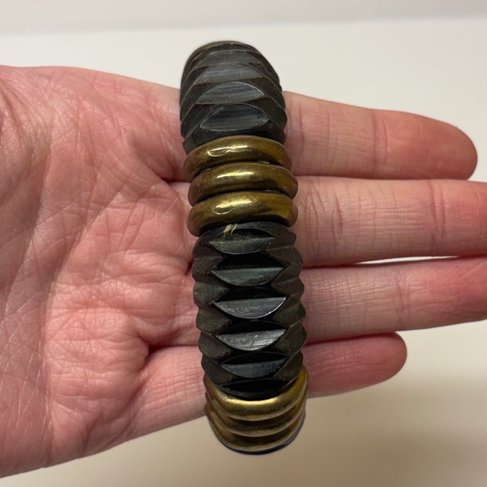 Vintage Carved Dark Wood and Brass Tone Metal Ridged Bangle Bracelet